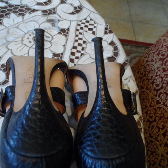 Moschino Cheapandchic Black Textured Leather Black Heels Size 38.5B - Picture 14 of 16